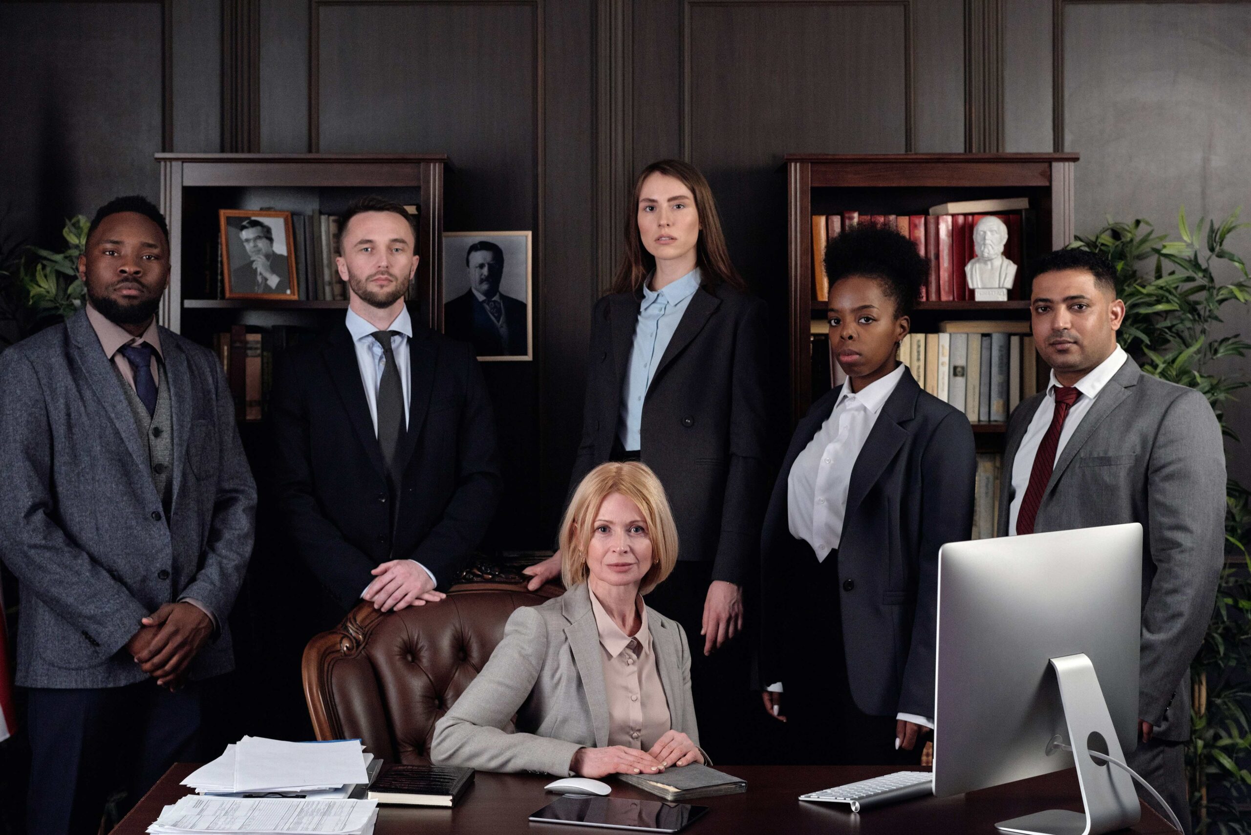 How To Demonstrate Leadership In The Workplace Cain Consulting Inc 